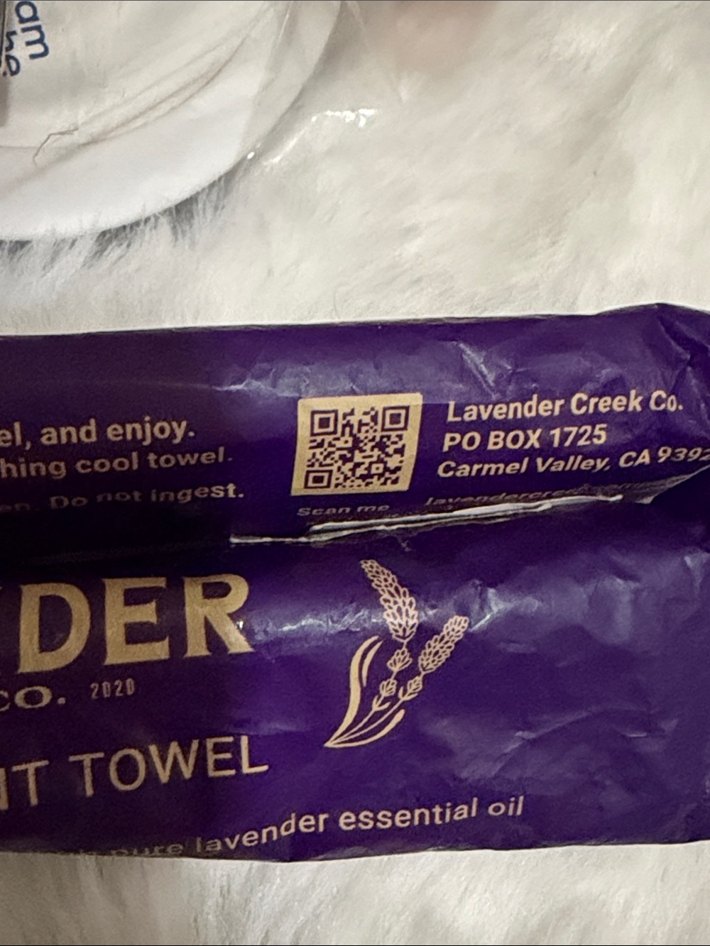 Lavender Refreshment Towels - Scented Single-Use Towels (2) - Picture 5 of 5